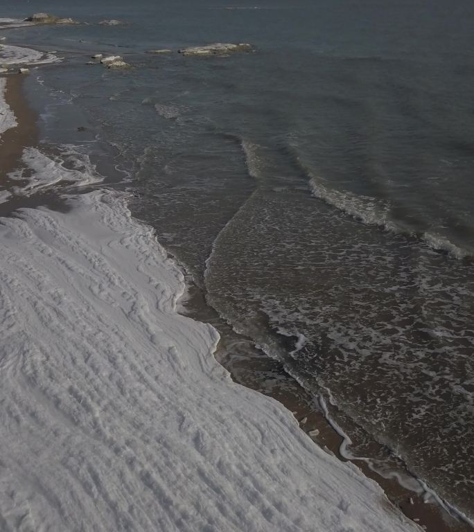 秦皇岛北戴河老虎石沿海冬季海边