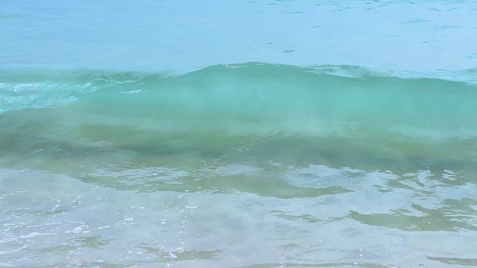 海浪击打海岸 滚滚巨浪 0872