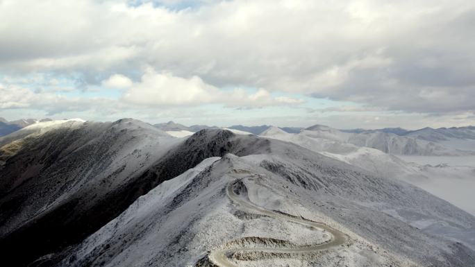 川西 子梅垭口 贡嘎雪山 云海 日照金山