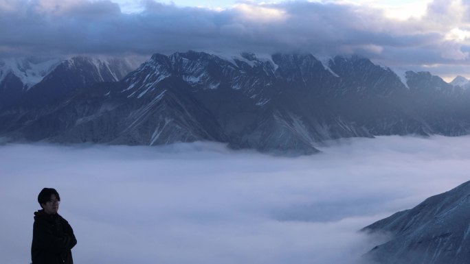 川西 子梅垭口 贡嘎雪山 云海 日出