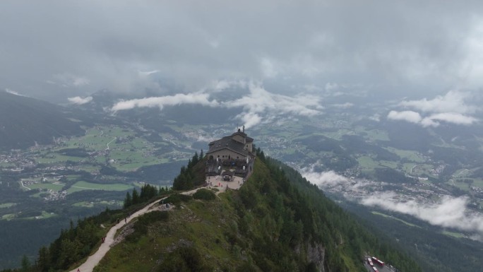 老鹰巢Kehlsteinhaus二战历史。阿道夫·希特勒以前的山间别墅。德国位于欧洲巴伐利亚山脉。全