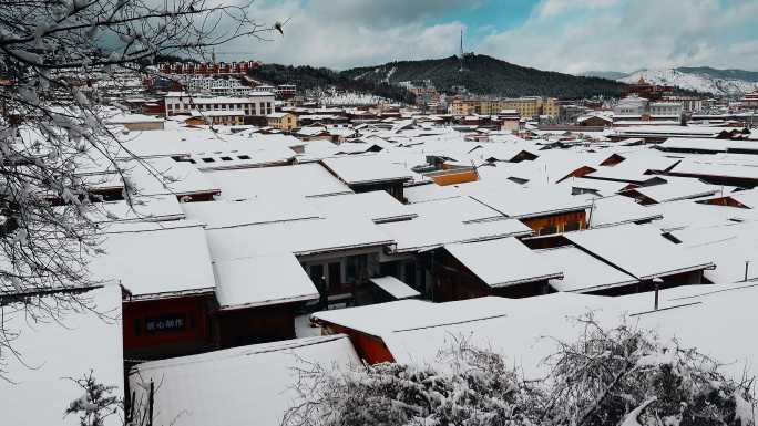 云南景点香格里拉冬季雪景