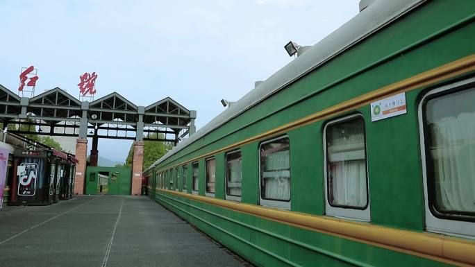 绿皮火车外表车窗 年代火车