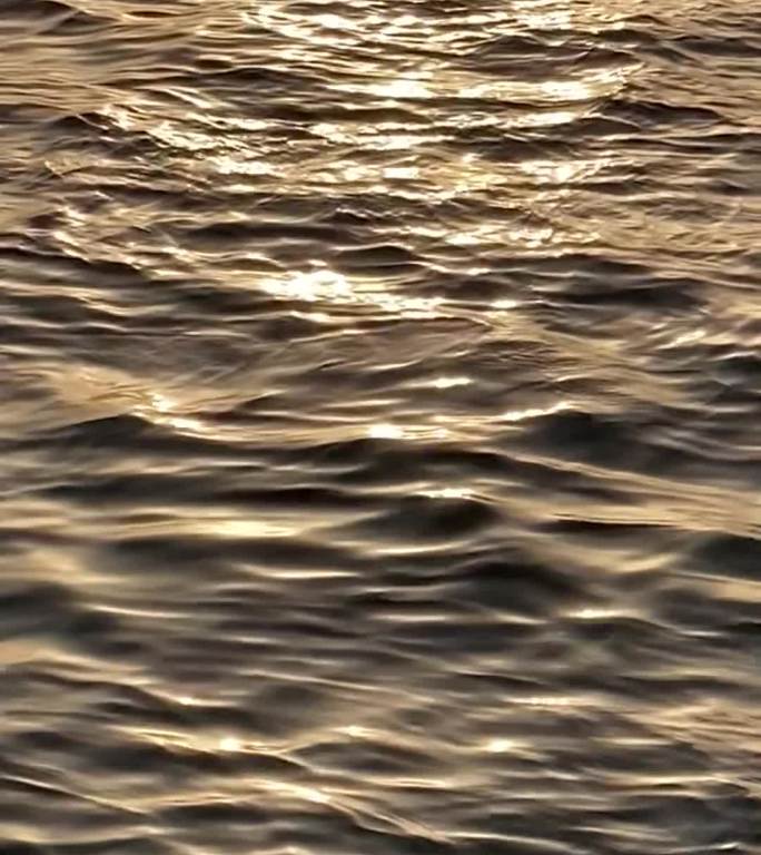 水波荡漾——浮光跃金