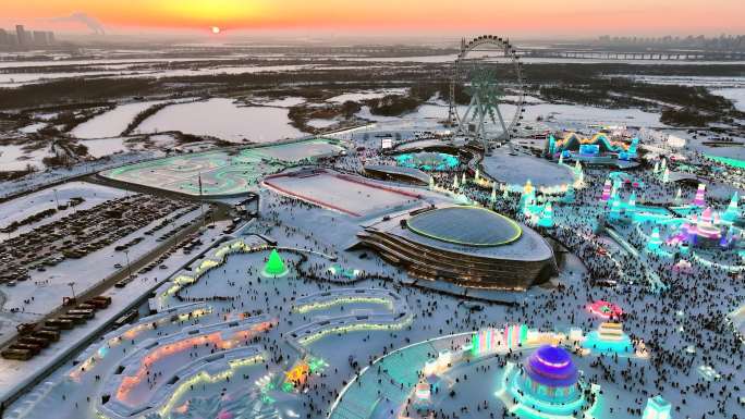 4K哈尔滨冰雪大世界新年日落航拍