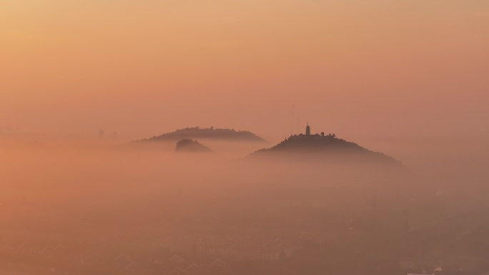 晨雾三山