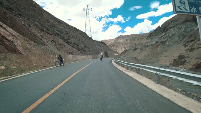 自行车急速下坡 卡若拉冰川下坡 西藏