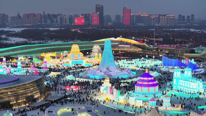4K哈尔滨冰雪大世界新年跨年航拍升格