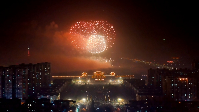 4K航拍新年城市大型焰火