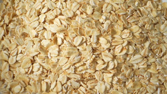 燕麦片，一种用途广泛的全谷物。