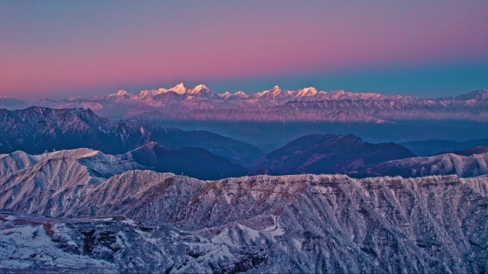 贡嘎雪山牛背山日出云海延时