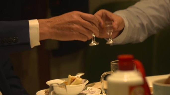 纪委腐败行贿受贿饭局酒桌吃喝违纪八项规定