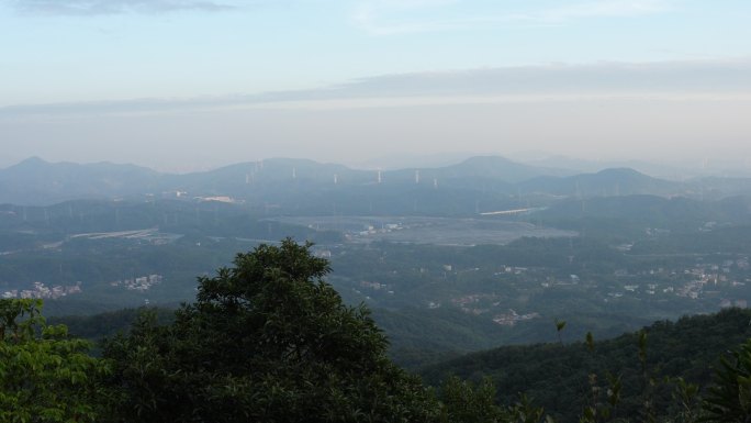 4K实拍，广州帽峰山远眺黄埔增城方向美景