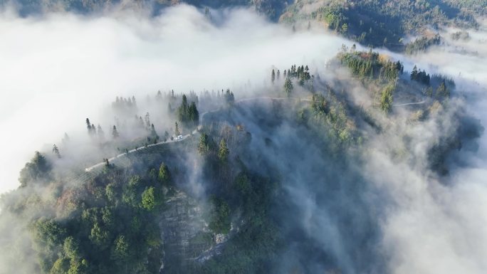 唯美大气云雾缭绕仙境山村自然风景