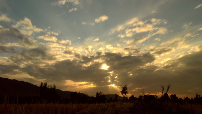 乡村落日乡村晚霞夕阳西下农村傍晚落日余晖