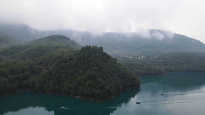 陇南天池湖泊