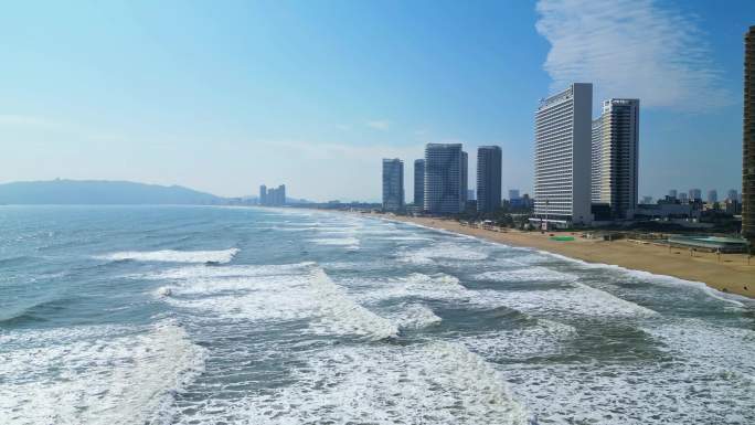 海岸线千层浪唯美舒适风景