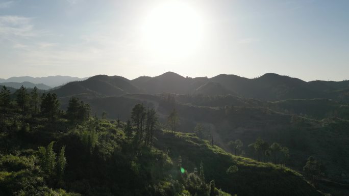 飞跃山体  山坡夕阳  意境黄昏