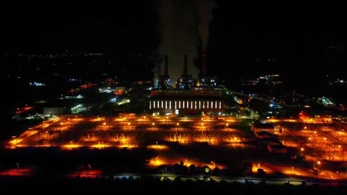 空中热反应堆夜景4K库存视频