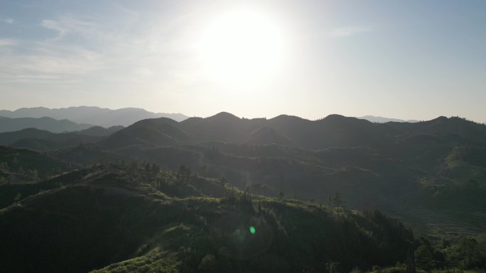 飞跃山体  山坡夕阳  意境黄昏