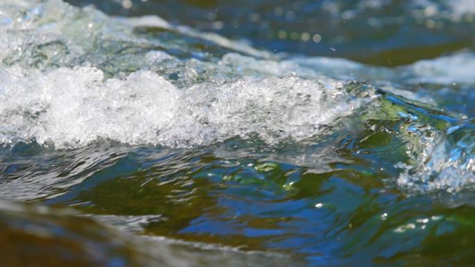 潺潺流水大自然溪流河流水花拍打