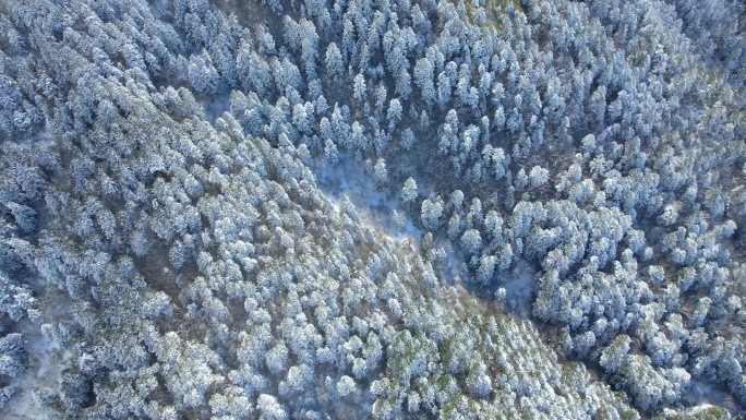 4K冬季山峰雪景大山自然风光航拍视频