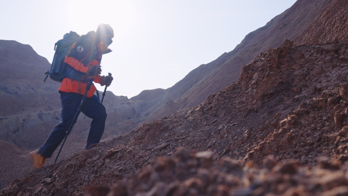 爬山登山攀登勇往直前励志4k视频素材