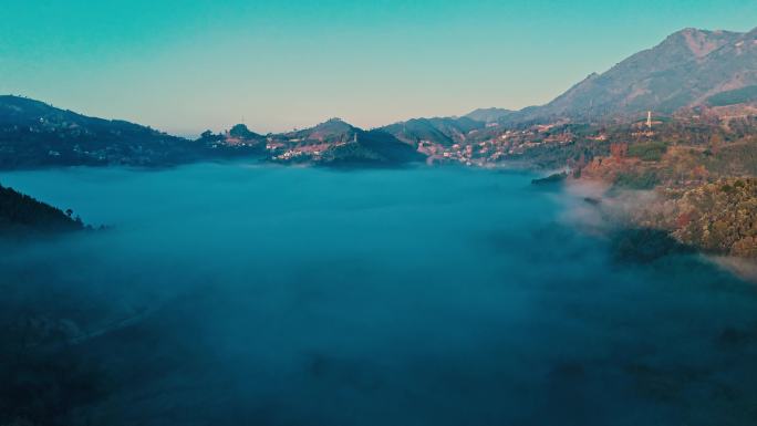 【原创4K】大山日出云雾缭绕航拍