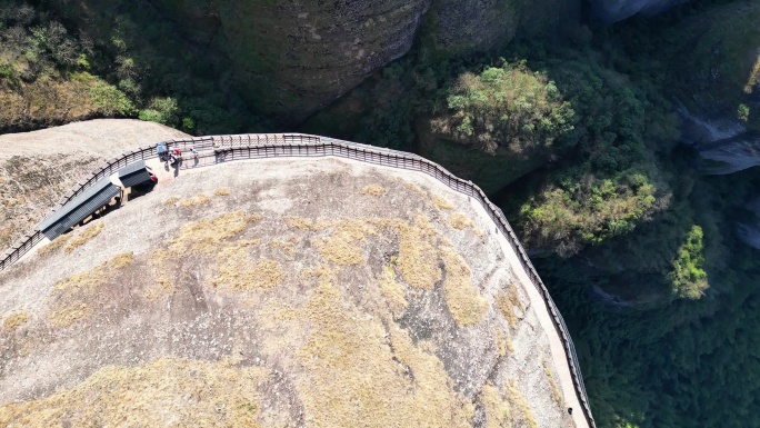 龙南武当山岩石