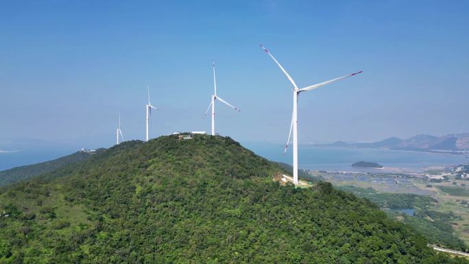 航拍海岛大山风车绿色能源