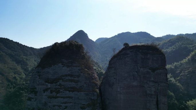 龙南武当山岩石