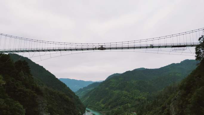 航拍玻璃栈道玻璃桥，湖南溆浦景区