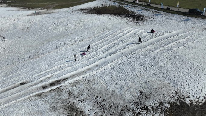 人造山地冰雪游乐场航拍4K