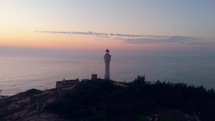 海岛灯塔清晨航拍