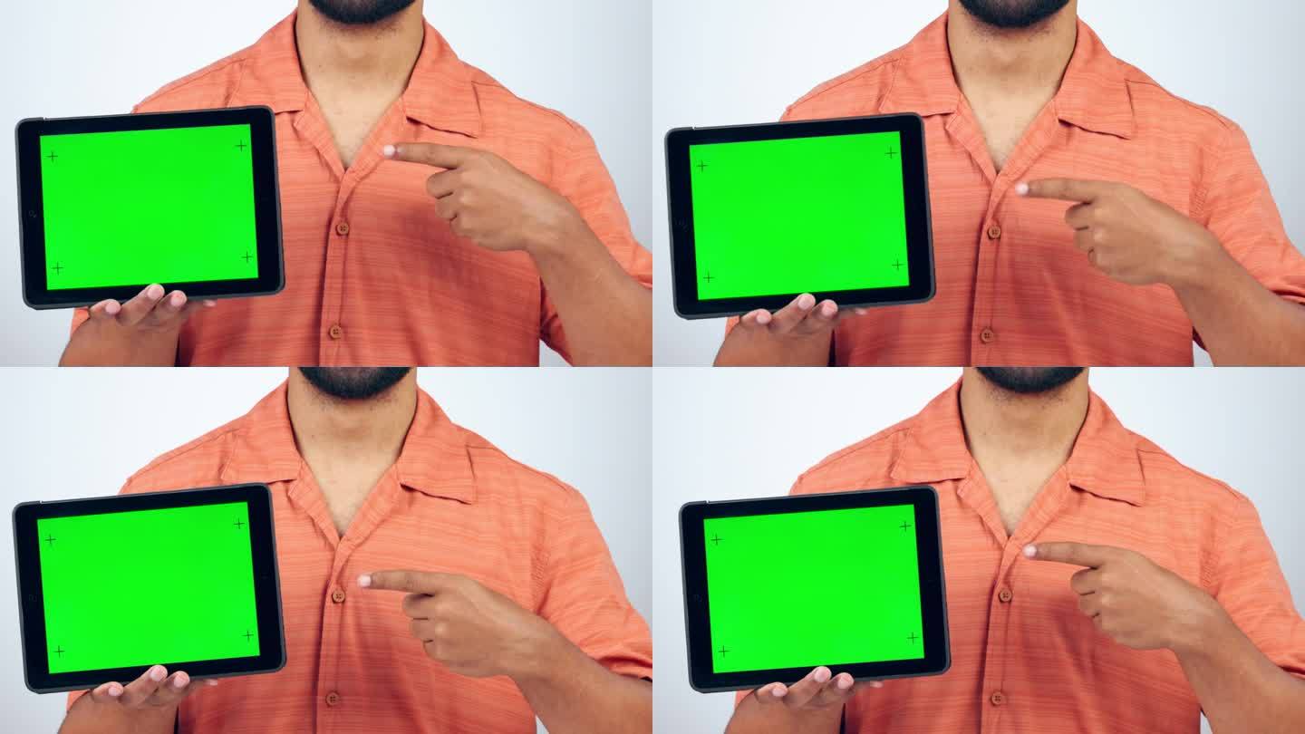 男人，平板电脑和手指向工作室的绿色屏幕，在白色背景上进行营销或广告跟踪标记。为社交媒体网站植入人体、