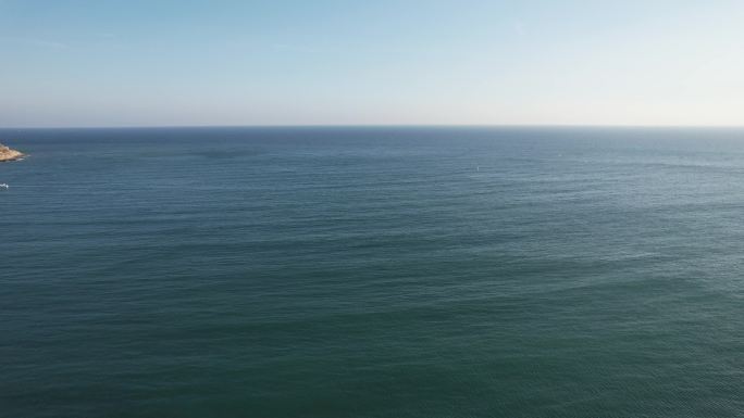 大海海浪沙滩风景航拍