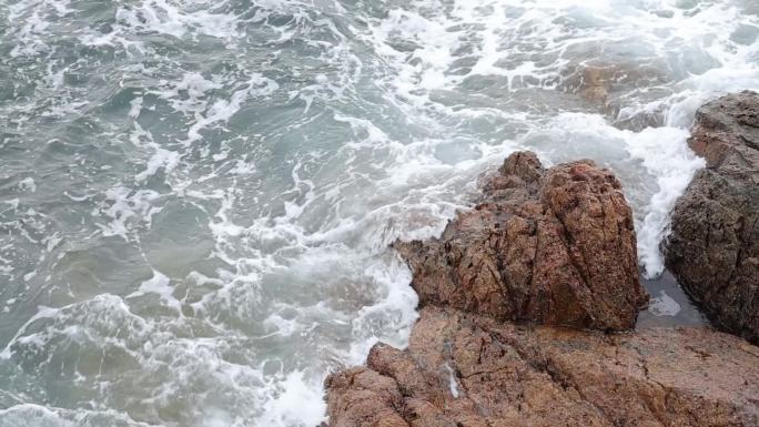 深圳海岸线-大梅沙礁石风起浪涌