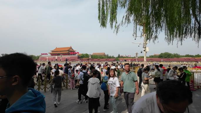 人山人海的北京天安们