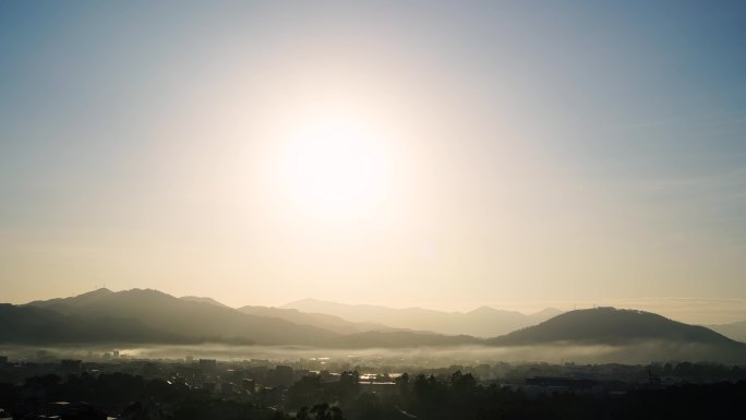 唯美日落夕阳山雾缭绕希望曙光山川云雾黎明