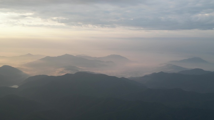 日出云霞  大气山脉背景素材