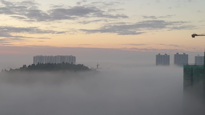 云雾缭绕的城市 IMG_1871
