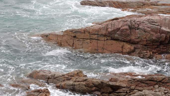 深圳海岸线-大梅沙礁石风起浪涌