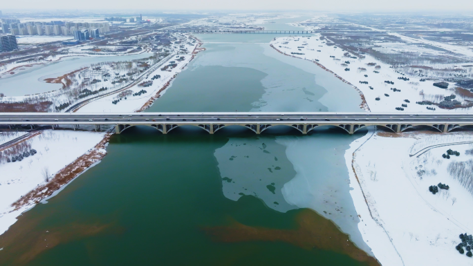 航拍冬天滹沱河雪景自然风光
