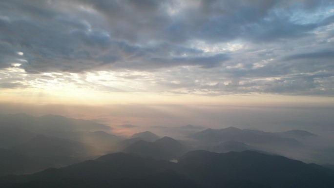 日出云霞  大气山脉背景素材