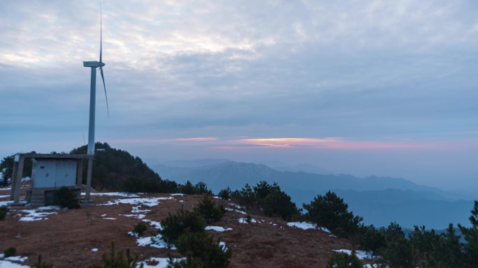 4K延时摄影九宫山风车山冬季耶稣光日出