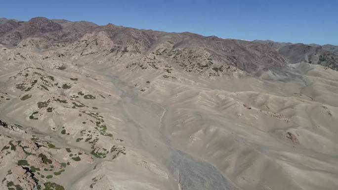 新疆哈密：航拍红石峪