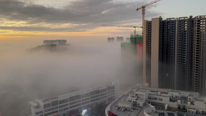 云雾缭绕的城市 IMG_1820