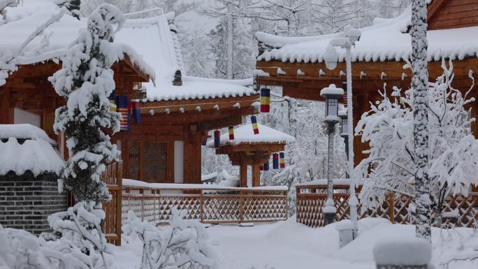 大雪 长白山景区内的朝鲜族民俗建筑
