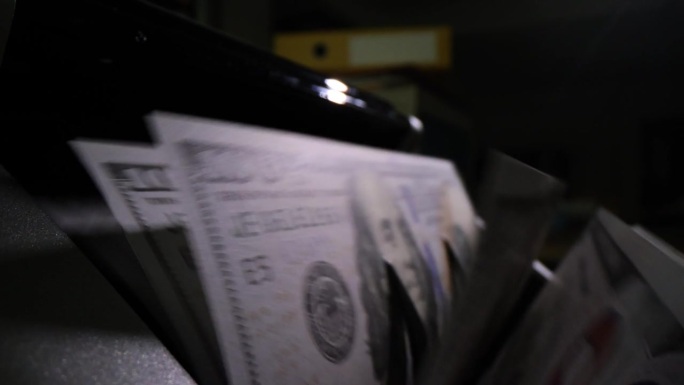 票据柜台处理美元票据在暗银行的前提下