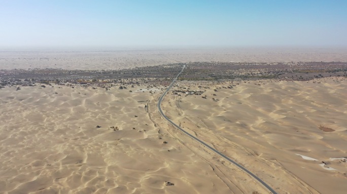 新疆 沙漠第一村  兰城村  航拍